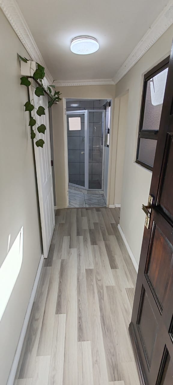To Let 2 Bedroom Property for Rent in Zeekoevlei Western Cape